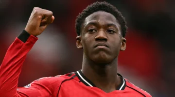 مانشستر يونايتد يقترب من حسم عقود جديدة لنجميه كوبي ماينو وهاري ماجواير